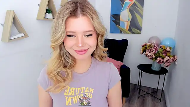 FollowLovee online show from June 9, 3:40 am