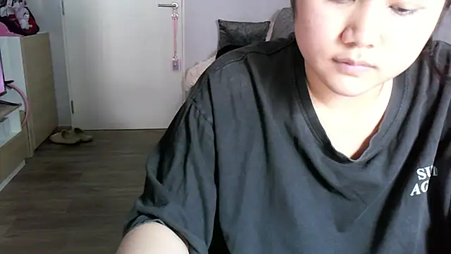 iamMalixxx online show from May 28, 6:10 am