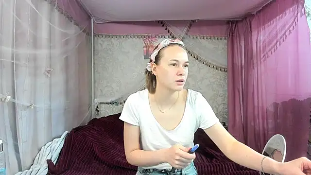 Snapshot of leila_bambi_ chatting on April 29, 5:52 pm leila bambi online show from April 29, 5:52 pm