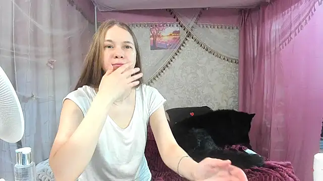Snapshot of leila_bambi_ chatting on April 30, 7:09 pm leila bambi online show from April 30, 7:09 pm
