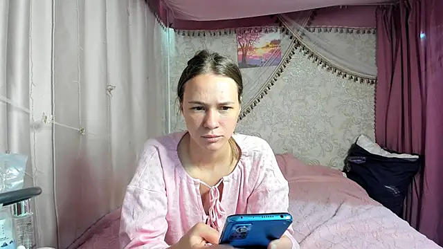 Snapshot of leila_bambi_ chatting on July 11, 6:05 am leila bambi online show from July 11, 6:05 am