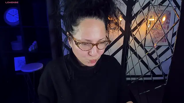 Snapshot of Anita_Muse chatting on December 30, 1:15 am Anita Muse online show from December 30, 1:15 am