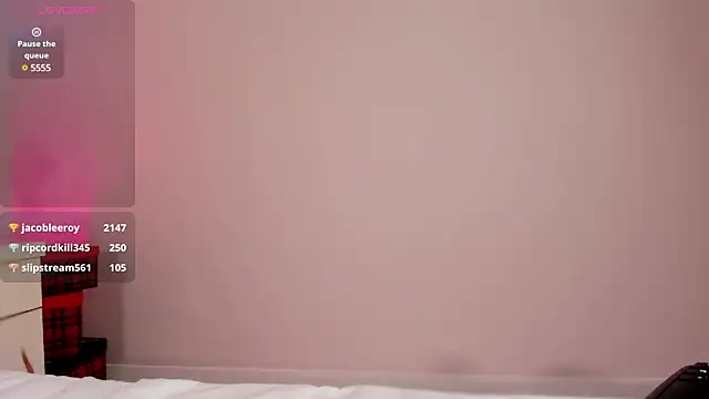 EvaSparks  online show from December 4, 9:35 pm