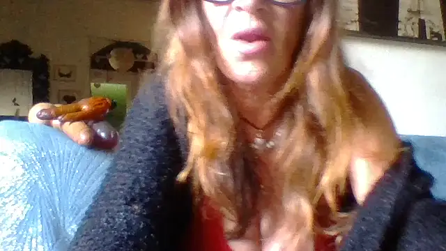 gildamilf online show from April 27, 3:32 pm