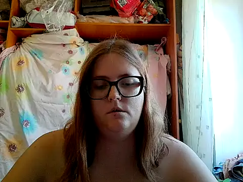 Snapshot of DesireMelissa chatting on July 31, 6:13 am DesireMelissa online show from July 31, 6:13 am
