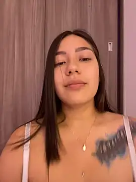 Latina vanessa online show from December 28, 4:30 am