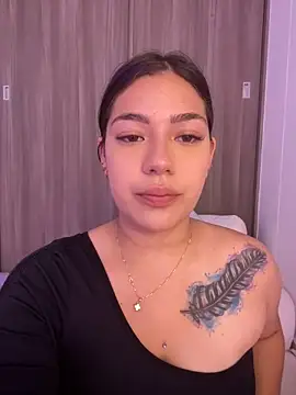 Latina vanessa online show from January 9, 9:05 pm
