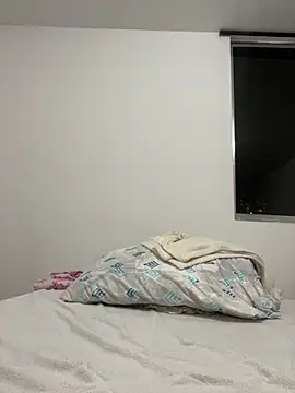 Latina vanessa online show from February 12, 3:01 am