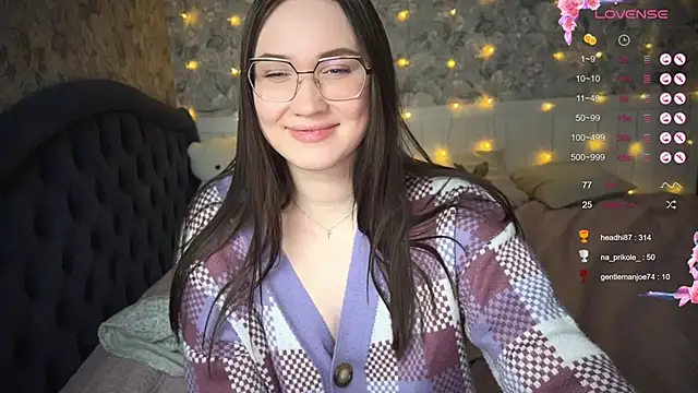 ChloeMillerMeow online show from February 20, 7:52 pm