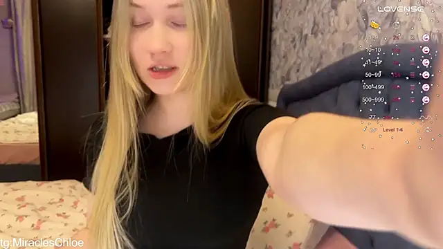 ChloeMillerMeow online show from December 19, 2:57 pm