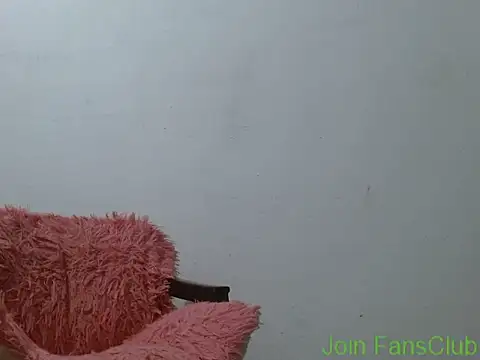 Snapshot of Larry-n-clouds chatting on March 17, 1:03 pm Larry-n-clouds online show from March 17, 1:03 pm