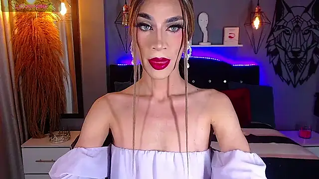 Snapshot of camila_hootie chatting on October 10, 7:35 pm camila hootie online show from October 10, 7:35 pm