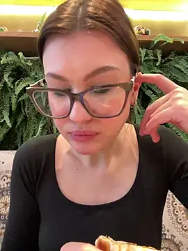 RinaCat online show from March 1, 8:23 am