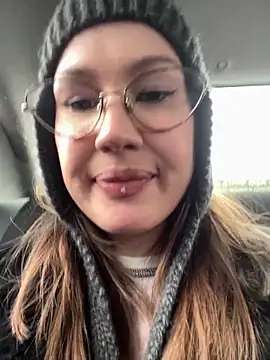 RinaCat online show from November 12, 8:15 am