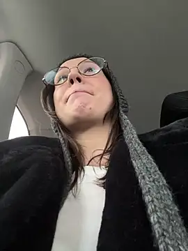 RinaCat online show from December 3, 5:48 am