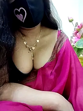 Ameera19 online show from February 8, 9:15 pm