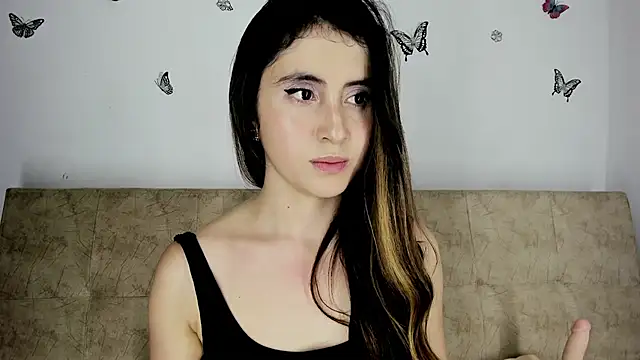 Snapshot of Nicol_Swift_ chatting on December 16, 5:49 am Nicol Swift online show from December 16, 5:49 am