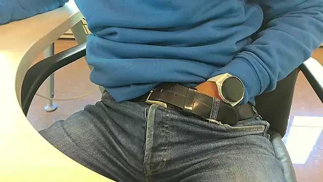 alessandroman2114 online show from October 3, 8:33 am