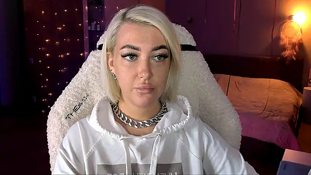 tykioty Miley online show from February 23, 2:25 pm