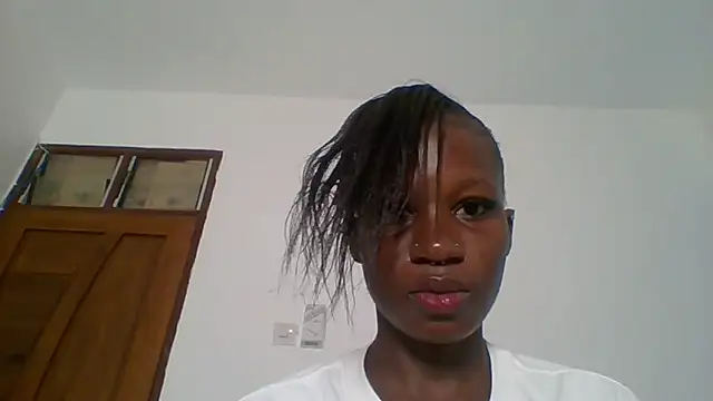 Snapshot of bigassbabe_001 chatting on May 20, 9:59 am bigassbabe 001 online show from May 20, 9:59 am