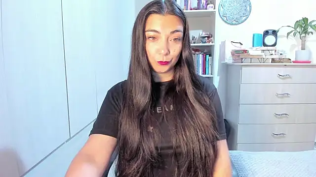 Karla hernandez  online show from July 14, 10:32 am