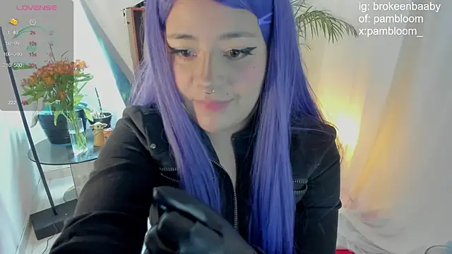 droolingdollfacee online show from February 20, 4:36 pm