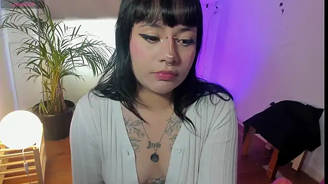 droolingdollfacee online show from April 27, 9:02 pm