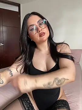 montmariana online show from June 18, 7:18 pm
