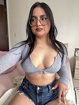montmariana online show from July 12, 5:48 pm