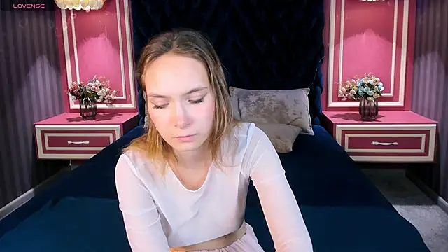 LinaVolberg online show from October 2, 6:09 am