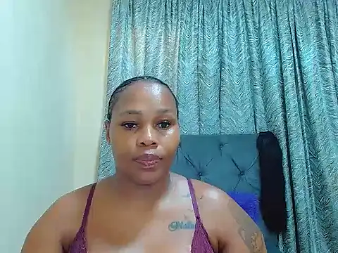 curvycloe1 online show from January 28, 4:29 am