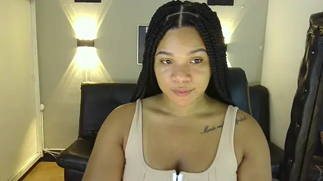 ashley Tompson1 online show from December 14, 12:12 pm