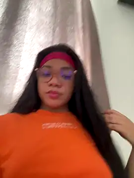 Snapshot of ashley_Tompson1 chatting on November 10, 2:16 pm ashley Tompson1 online show from November 10, 2:16 pm