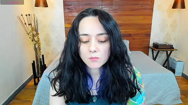 KatherineBond online show from January 4, 8:59 pm