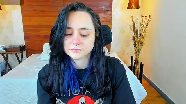 KatherineBond online show from January 24, 11:23 pm
