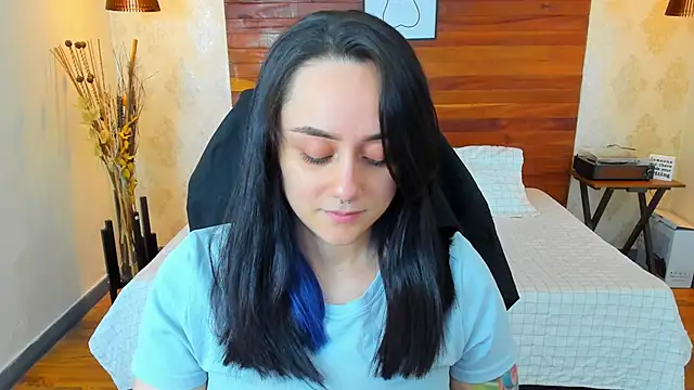 KatherineBond online show from February 12, 8:18 pm