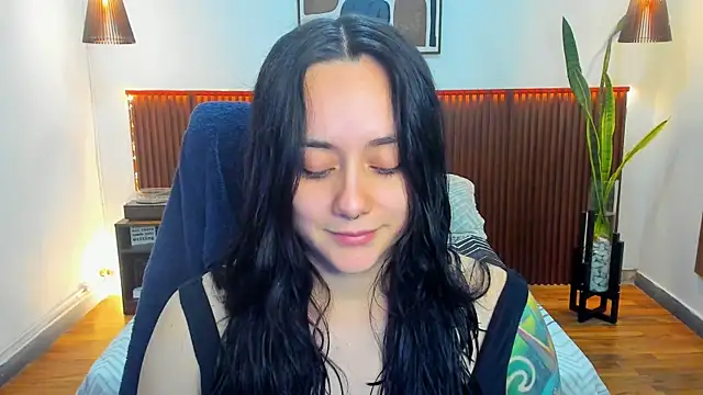 KatherineBond online show from December 4, 7:22 pm