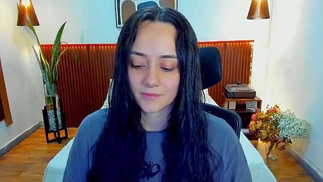 KatherineBond online show from January 17, 8:01 pm