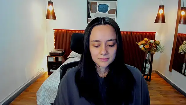 KatherineBond online show from March 24, 6:35 pm