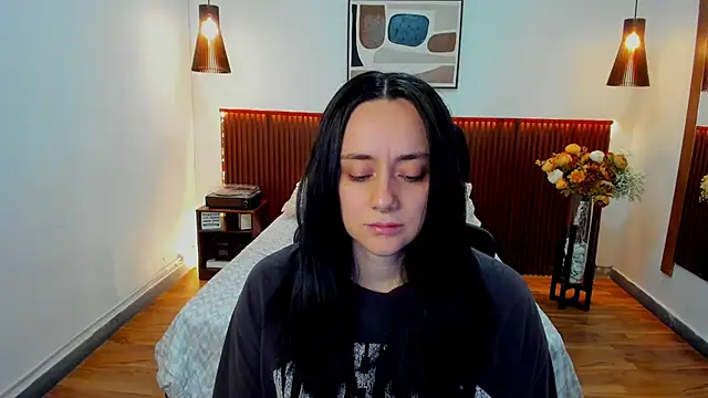 KatherineBond online show from March 25, 6:58 pm