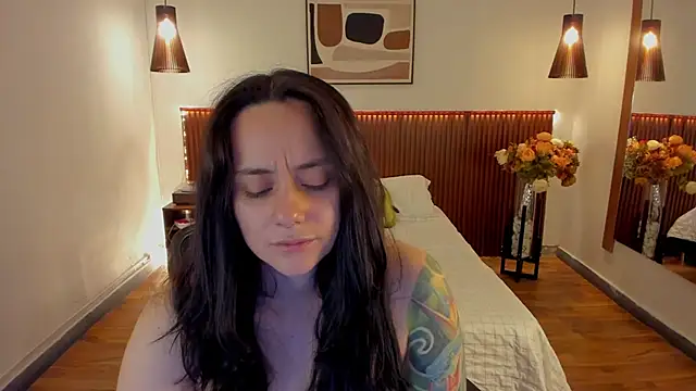 KatherineBond online show from May 30, 6:05 pm