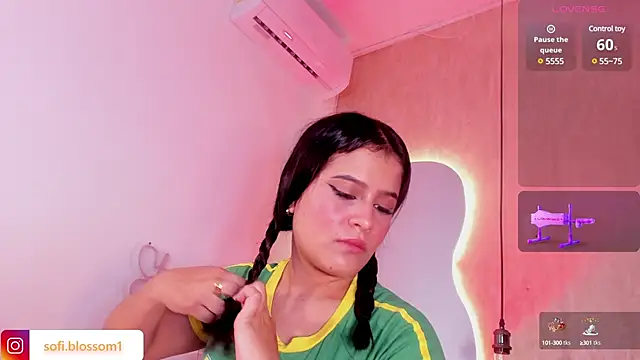 Sofi Blossom online show from January 21, 11:13 pm