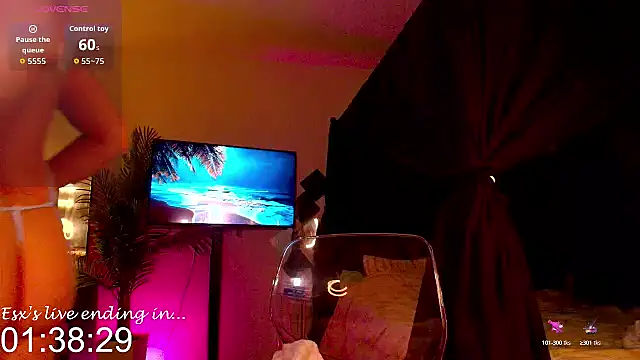 Aubreyessex online show from February 10, 1:26 pm