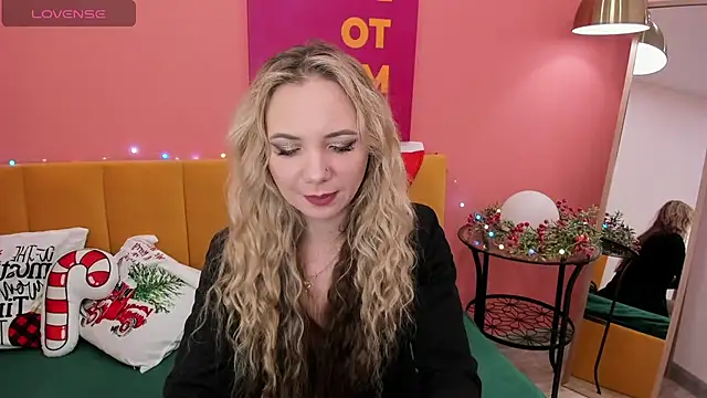 Snapshot of EvaMoran chatting on December 26, 4:53 am EvaMoran online show from December 26, 4:53 am