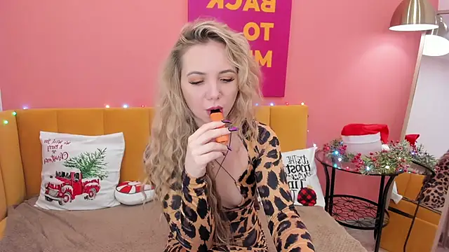 Snapshot of EvaMoran chatting on January 11, 5:10 am EvaMoran online show from January 11, 5:10 am