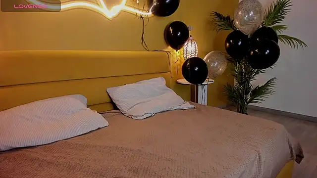 Snapshot of EvaMoran chatting on January 20, 5:15 am EvaMoran online show from January 20, 5:15 am