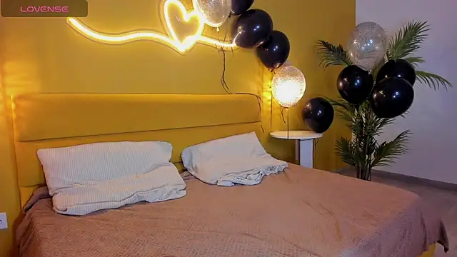 Snapshot of EvaMoran chatting on January 21, 5:16 am EvaMoran online show from January 21, 5:16 am