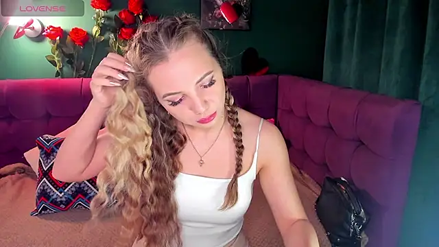 Snapshot of EvaMoran chatting on February 23, 12:30 am EvaMoran online show from February 23, 12:30 am