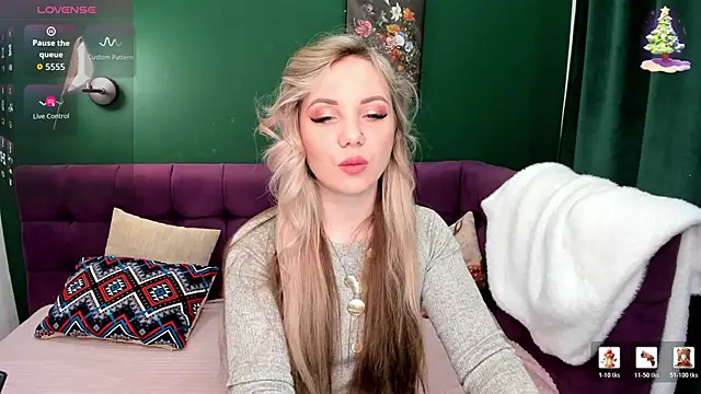 Snapshot of EvaMoran chatting on April 5, 1:58 am EvaMoran online show from April 5, 1:58 am