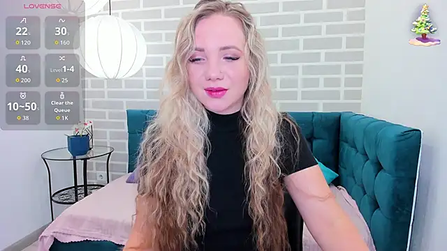 Snapshot of EvaMoran chatting on June 22, 1:40 am EvaMoran online show from June 22, 1:40 am